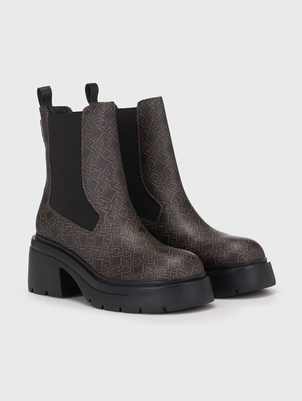 CARRIE 19 boots with monogram print - 2