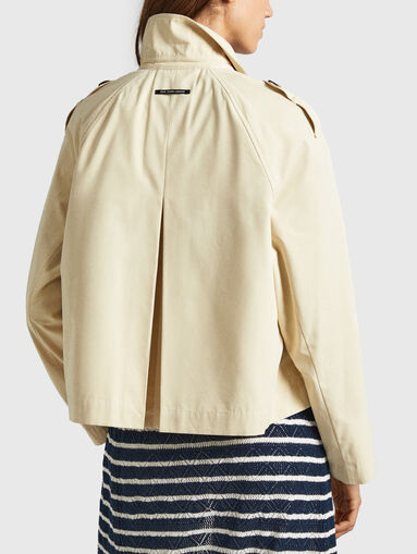 SHEILA short double-breasted trench coat - 3