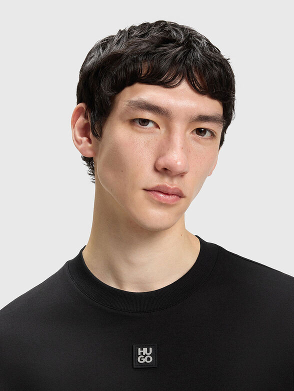 Cotton T-shirt with oval neckline in black - 4