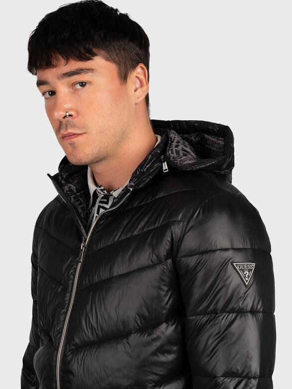 Padded jacket in black color with logo patch - 4