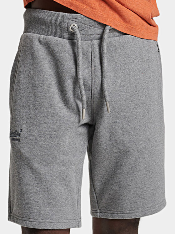 Къси панталони в сив цвят - 1