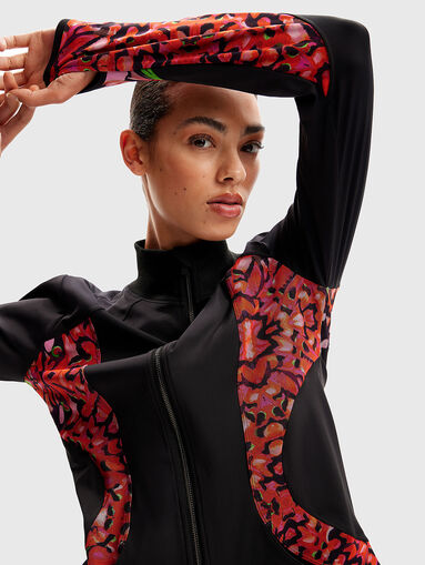 Sport sweatshirt with zip  - 4