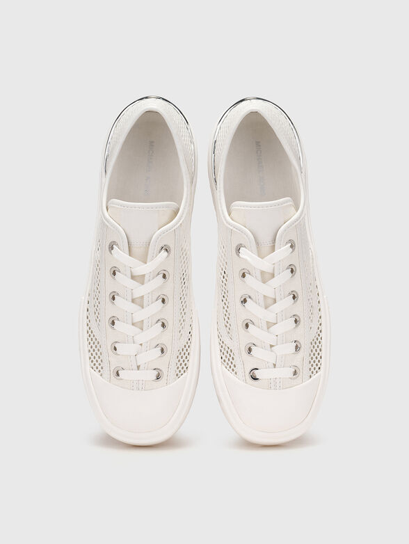 White sport shoes - 6