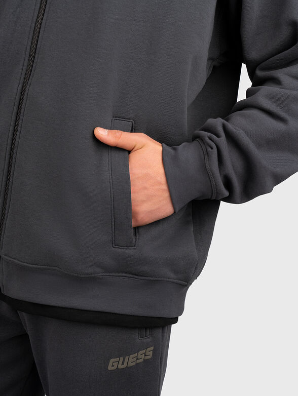 Sweatshirt with zip - 6