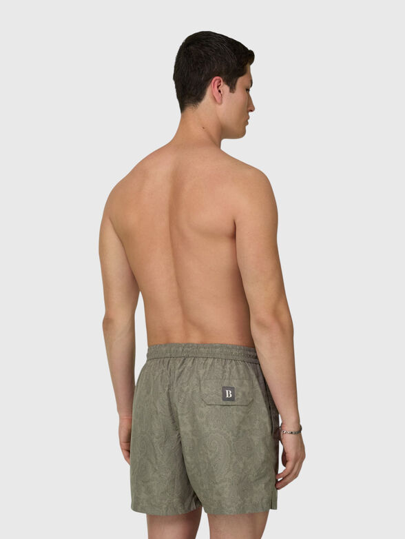 Beach shorts with an abstract print - 2