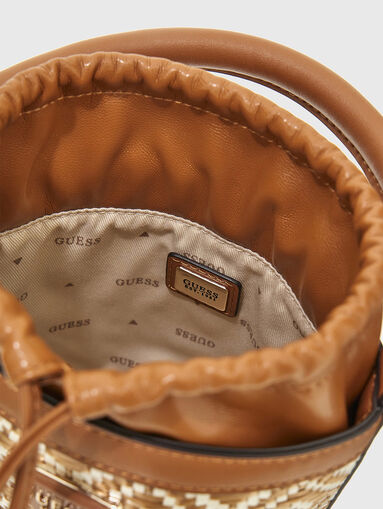 Bucket bag with contrasting geometric design  - 5