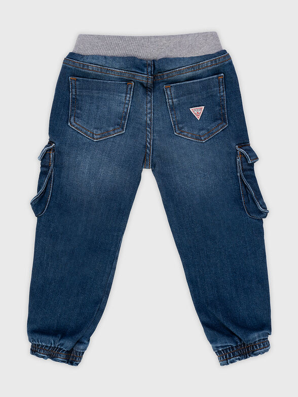 Denim cargo pants with logo accent - 2