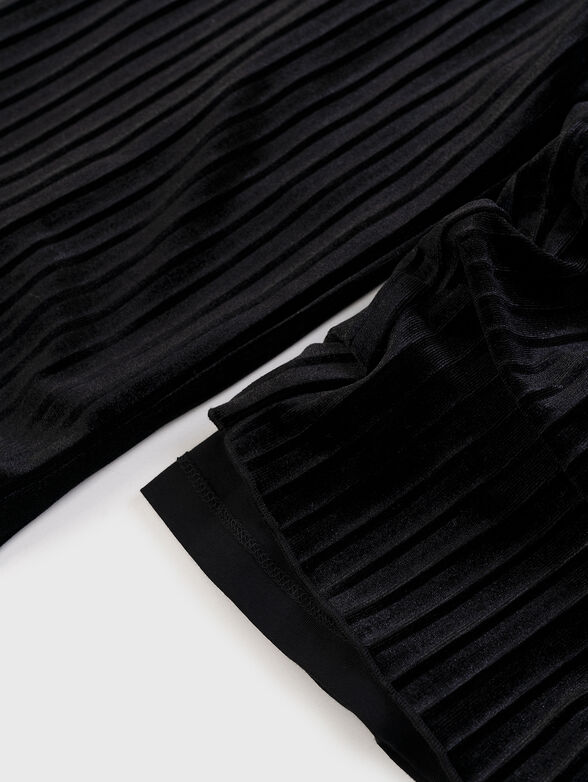 Black trousers with wide legs - 4