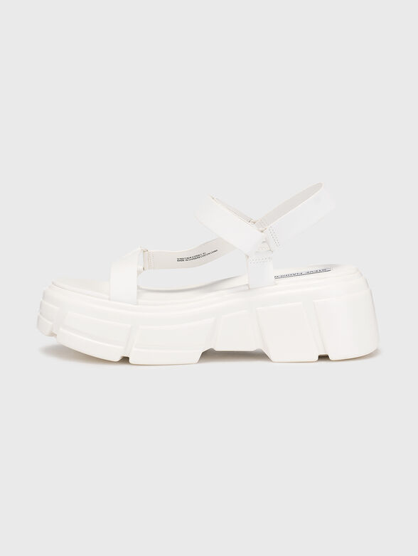 ASSERTIVE black sandals - 4