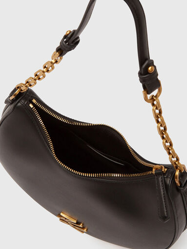 Black leather hobo bag with golden logo - 5