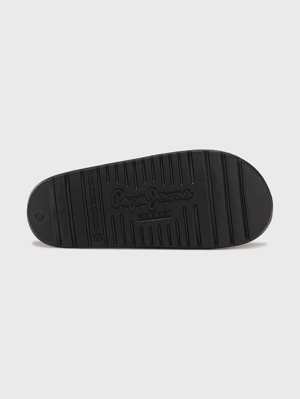 Beach slippers with logo accent - 5
