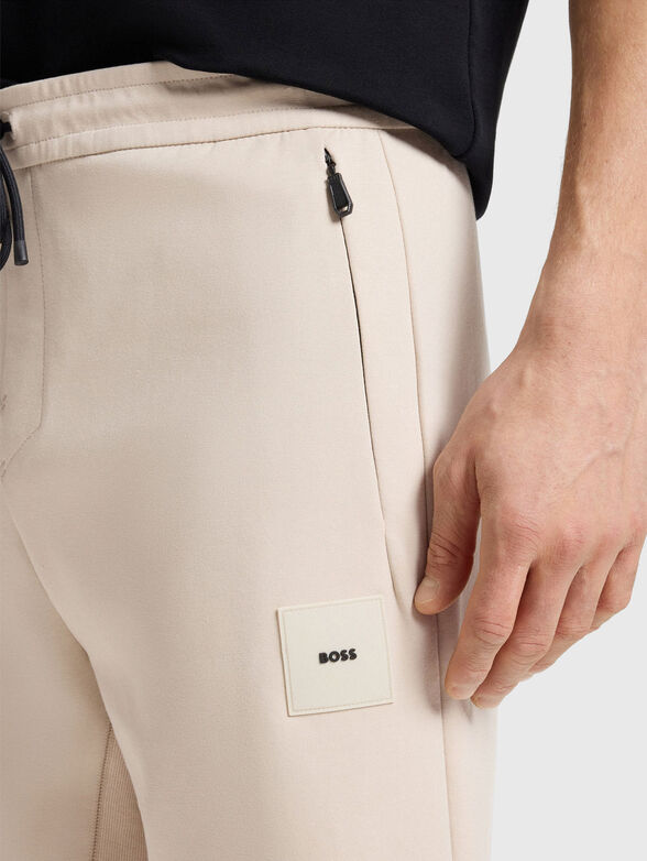 Sports shorts with logo - 3