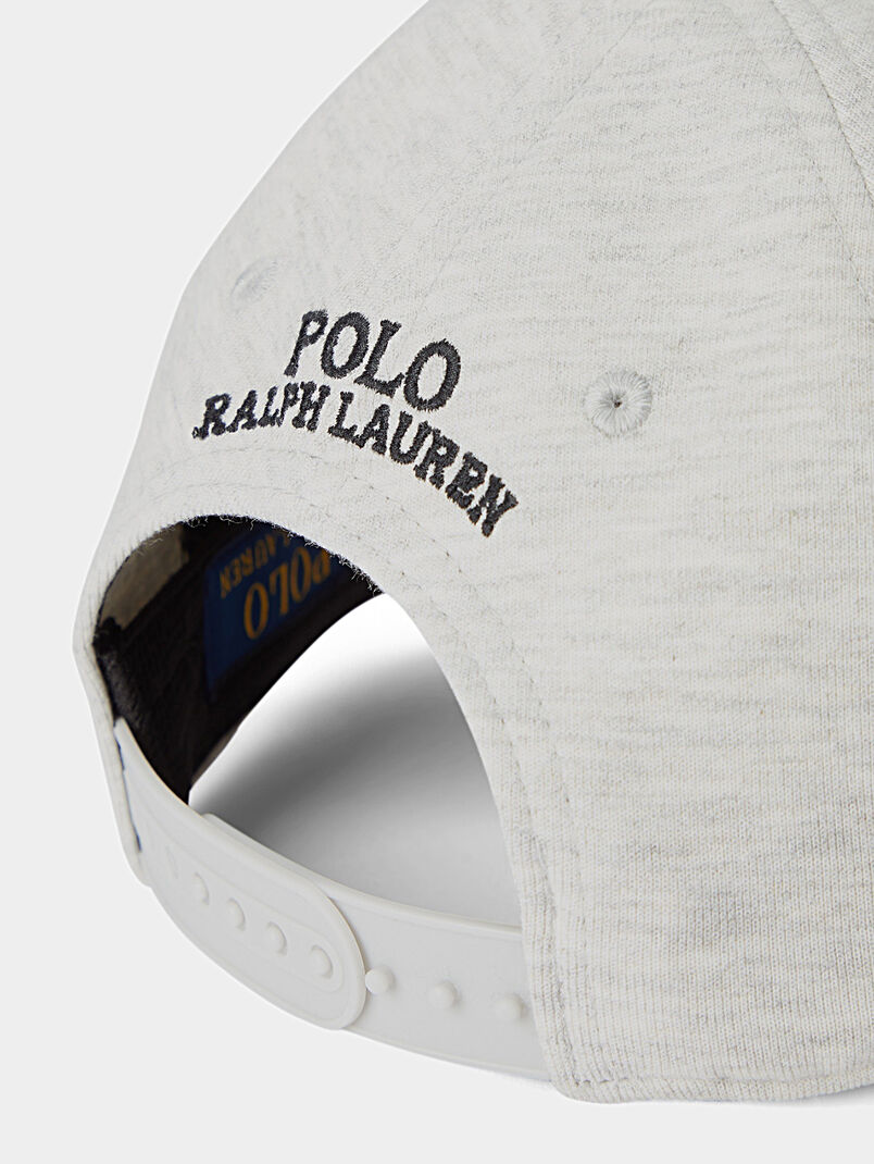 Baseball cap in grey colour with logo  - 3
