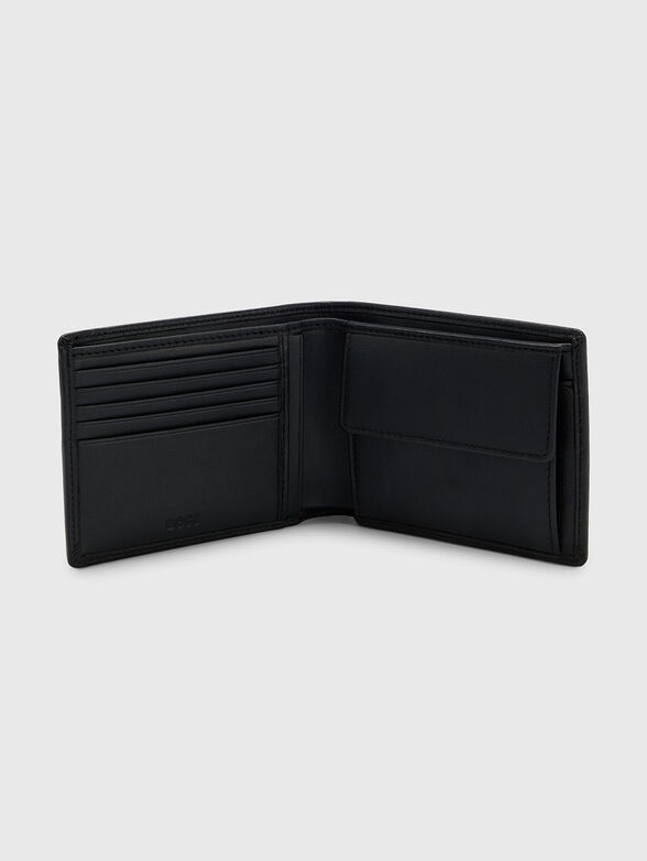 Leather wallet with embossed logo - 4