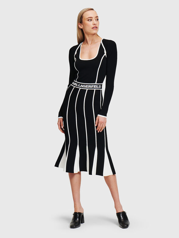 Dress with removable sleeves - 1