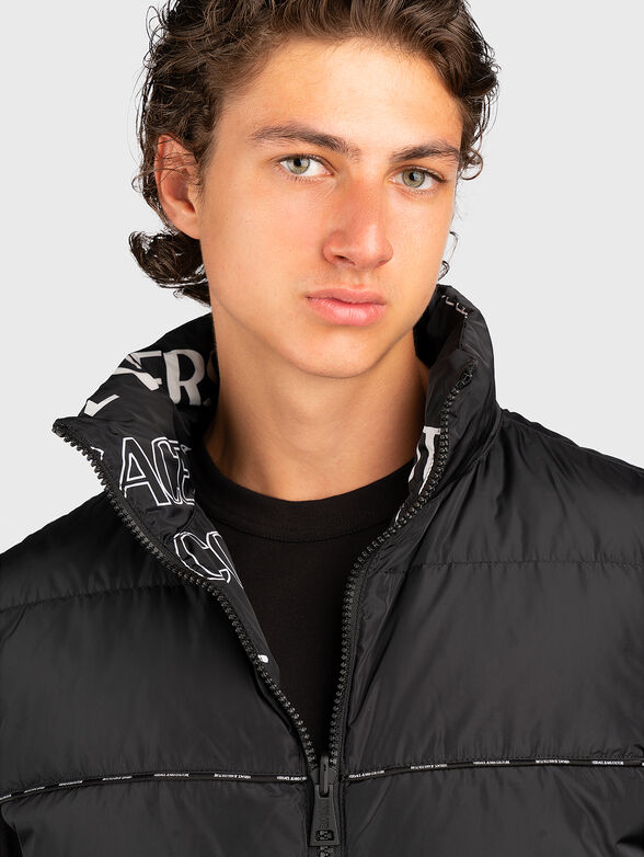 Double-faced vest with monogram logo - 6