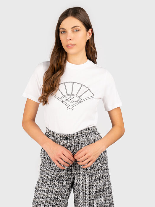 T-shirt with accent logo