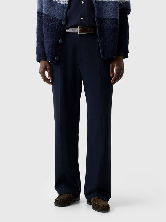 Тъмносин панталон с басти - 1