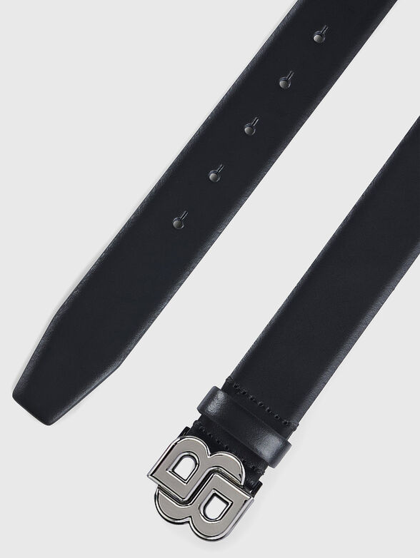 Leather belt with accent buckle  - 3