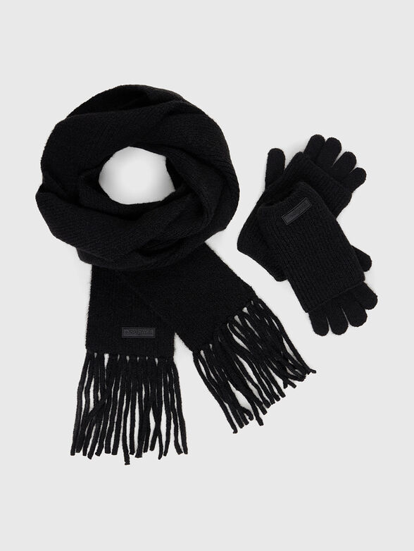 Scarf and gloves set in black - 1