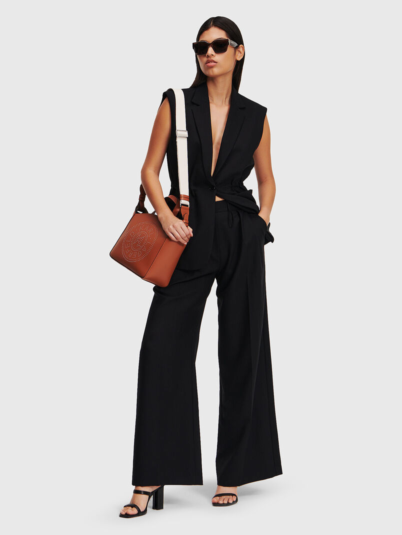 Trousers with wide legs and edge - 3