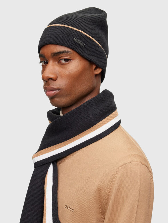 Set of scarf and hat with contrasting stripes set  - 4