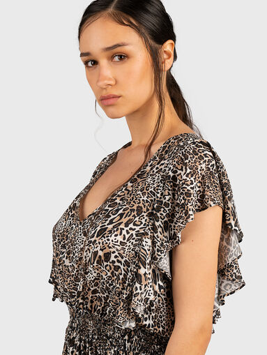 Beach dress with leopard print - 4
