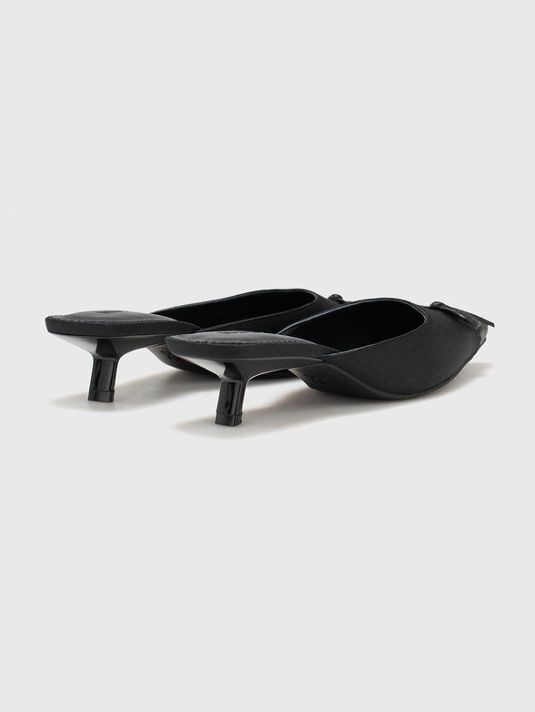 Leather heeled slippers with a bow - 3