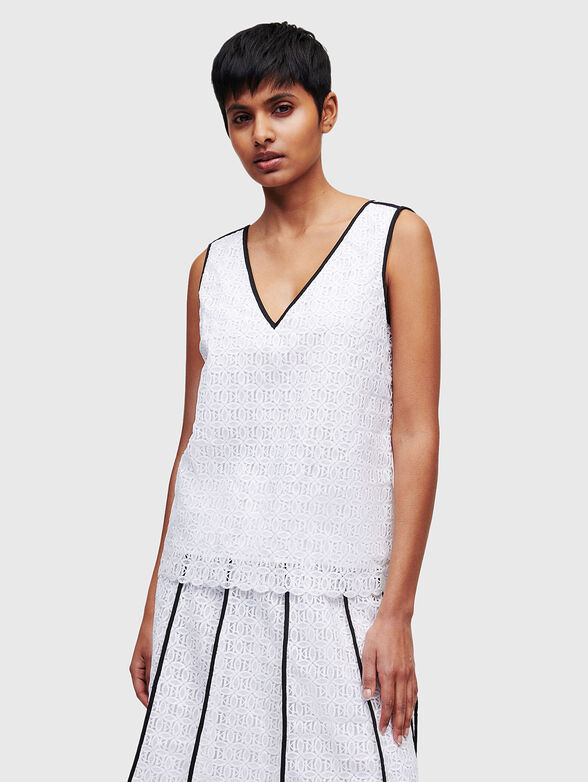 Black lace top with embroidery - 1