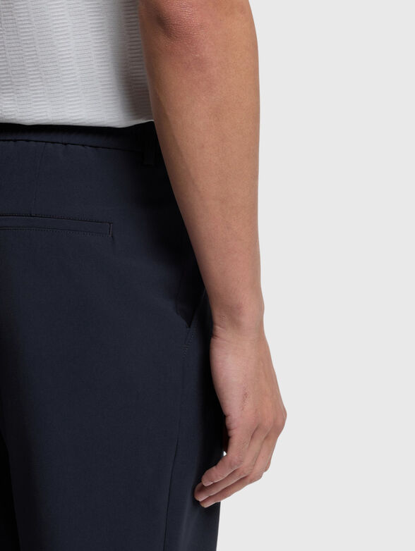 Trousers with an elastic waistband - 3