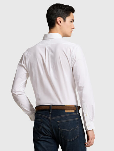 Shirt with contrasting logo embroidery - 3