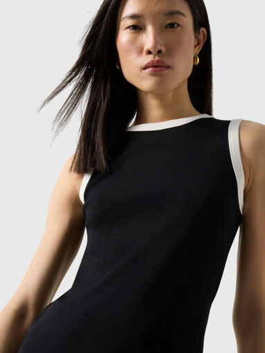 NIKI top with contrasting trim - 4