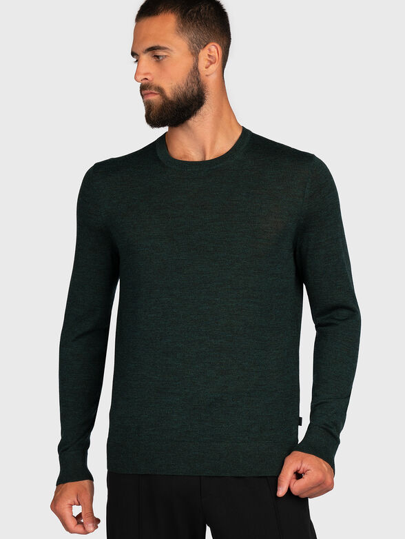 Wool sweater with oval neckline - 4