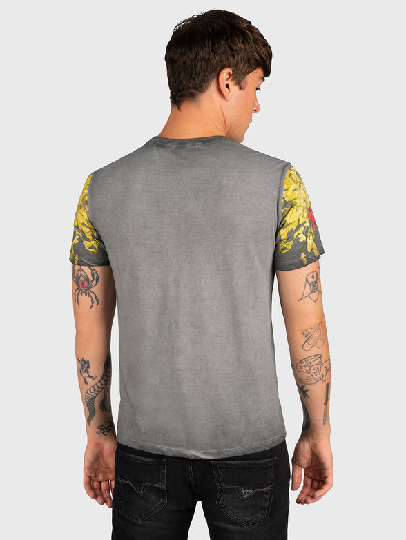 T-shirt in grey color with floral motifs - 3