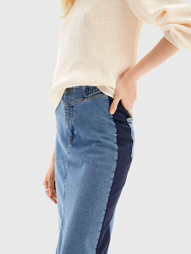 Denim skirt with contrasting elements - 3