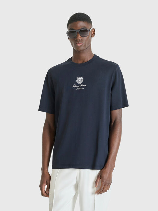 T-shirt with a statement print on the back 