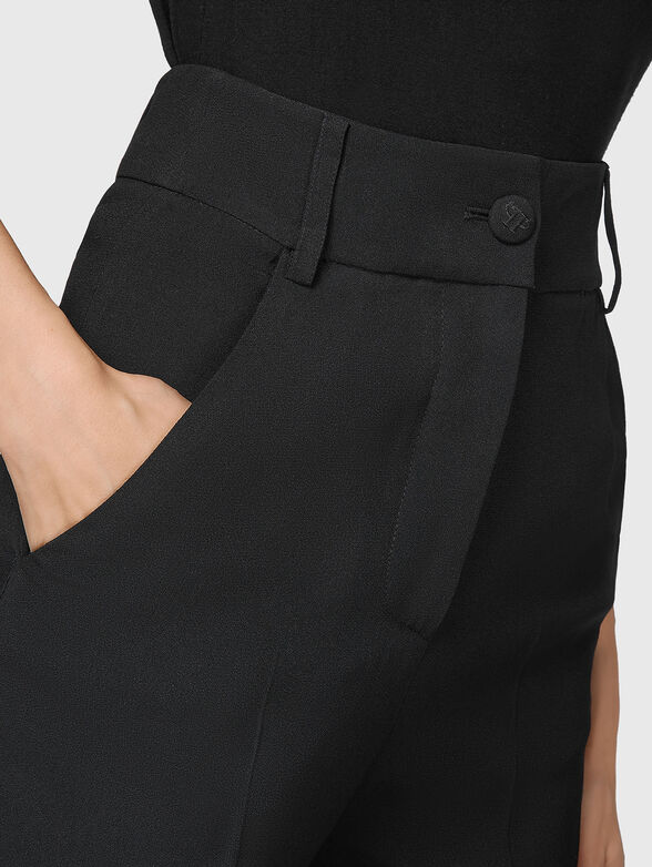 High-waist trousers in black - 4