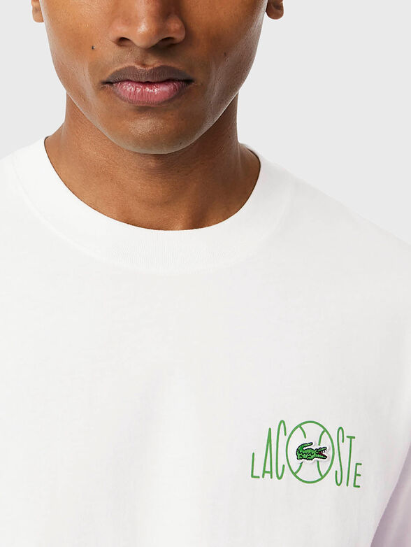Cotton T-shirt with a contrasting print on the back - 3