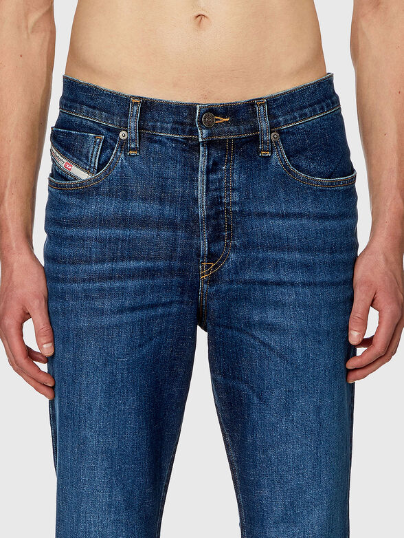 Dark blue jeans with washed effect - 3