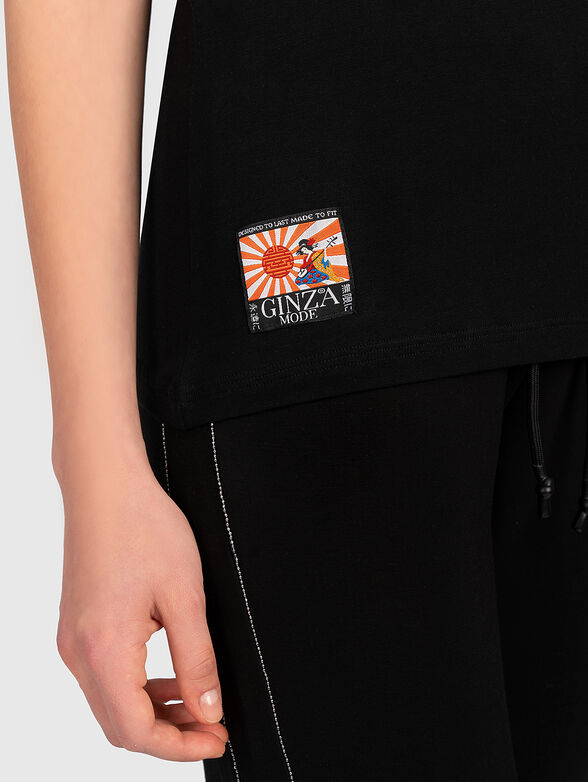 Black t-shirt with print - 3