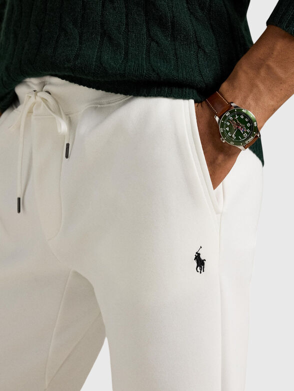 Sport trousers with pockets - 3