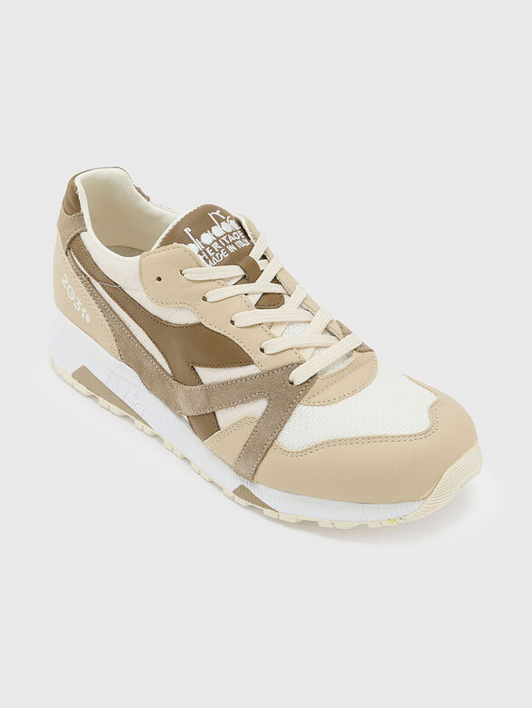 Beige sports shoes with logo embroidery - 2