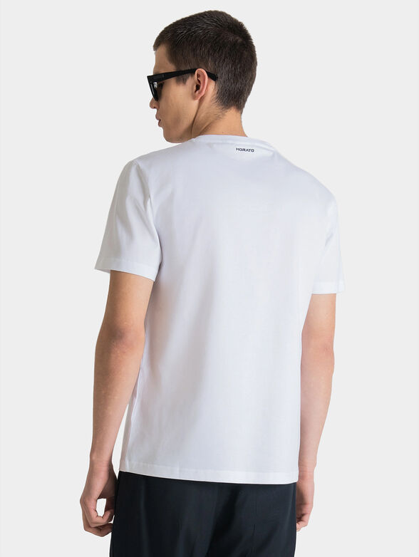 Blue T-shirt with accent embossed print - 2