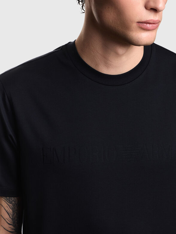 Black t-shirt - 4