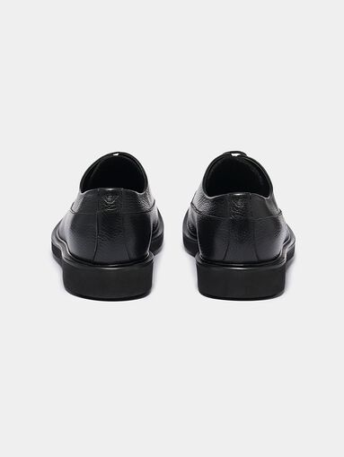 Leather shoes in black color - 4