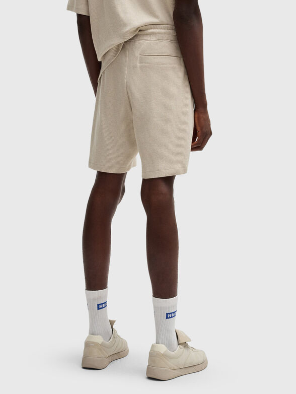 NUWAFFLO sports shorts - 2