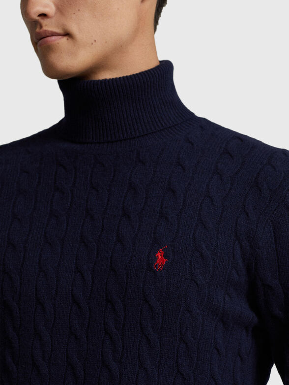 Sweater with polo collar and contrast embroidery - 4