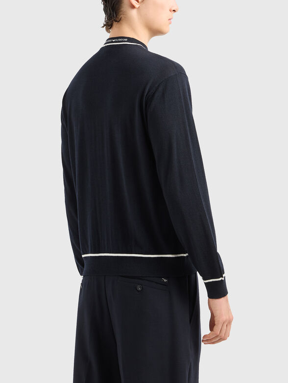 Sweater with contrasting details - 3