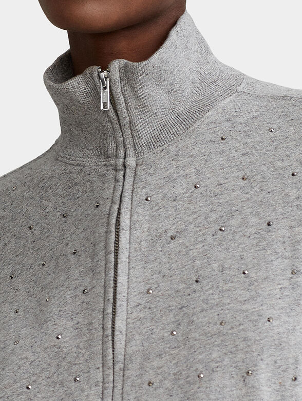 Sweatshirt with decoration - 3