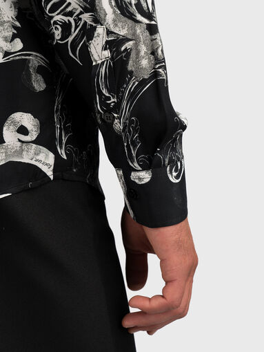 Shirt with contrasting print - 4